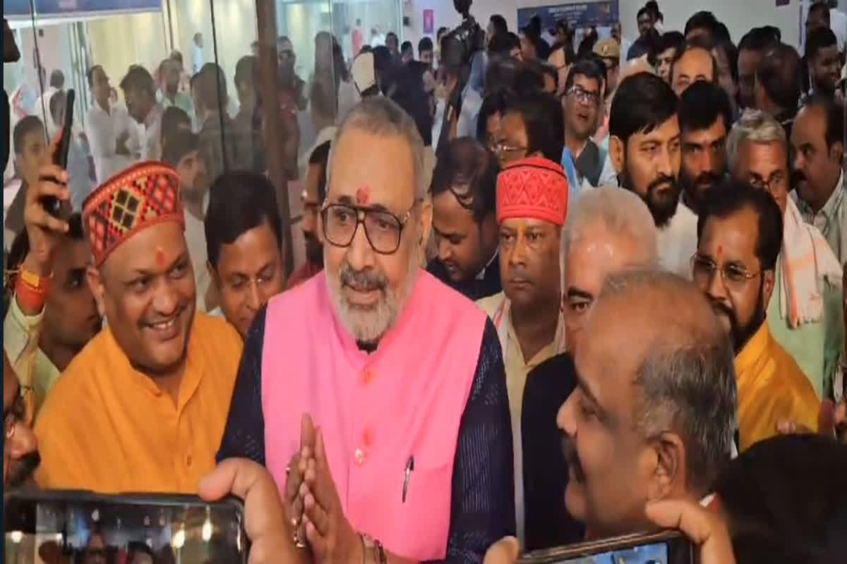 India Carpet Expo In UP : चार दिवसीय ‘इंडिया कार्पेट एक्सपो’ का केंद्रीय मंत्री गिरिराज सिंह ने किया शुभारंभ,  67 देशों के 350 बॉयर्स ले रहे हिस्सा