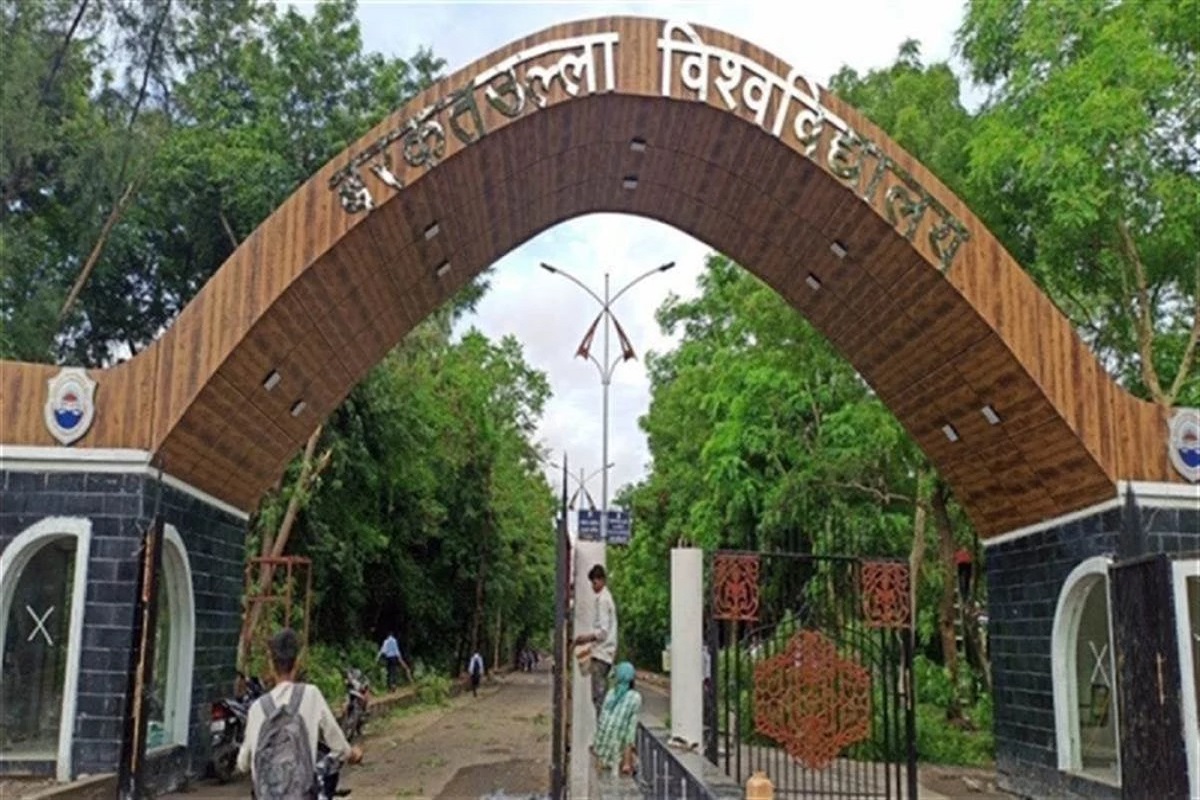 Barkatullah University News: मंदिर जाने से रोकती है हॉस्टल की वार्डन.. इस विश्वविद्यालय की छात्राओं ने लगाए गंभीर आरोप, जानिए क्या है पूरा मामला