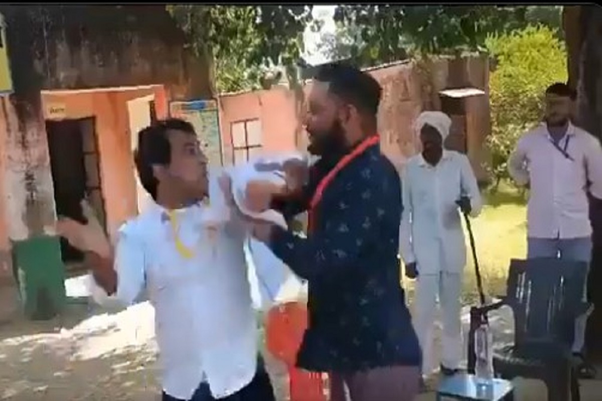 Rajasthan SDM Slapping Case: SDM को थप्पड़ मारने वाला निर्दलीय प्रत्याशी गिरफ्तार, समर्थकों ने पुलिस पर किया हमला, गाड़ियों तोड़फोड़ कर लगाई आग