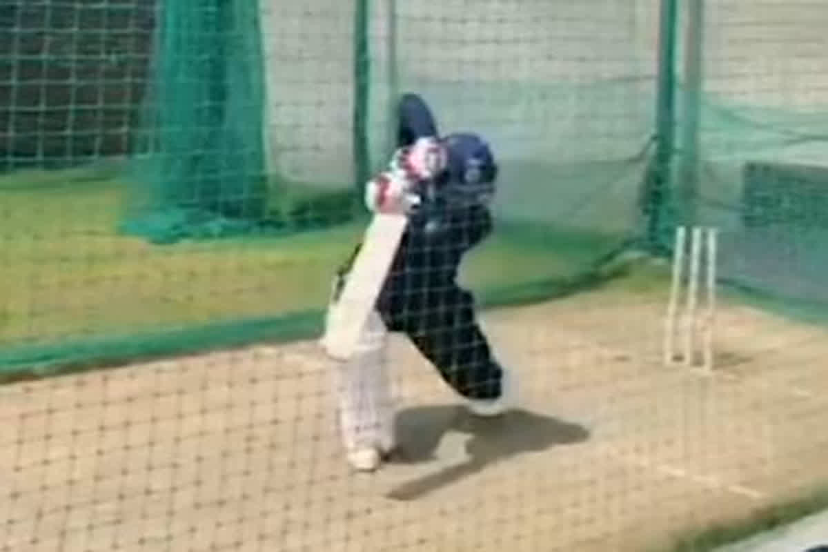 Vaibhav Suryavanshi Age Controversy: सबसे कम उम्र के IPL ख‍िलाड़ी वैभव सूर्यवंशी ने उम्र को ​लेकर किया फर्जीवाड़ा? 2023 में ही हो गए थे 14 साल के