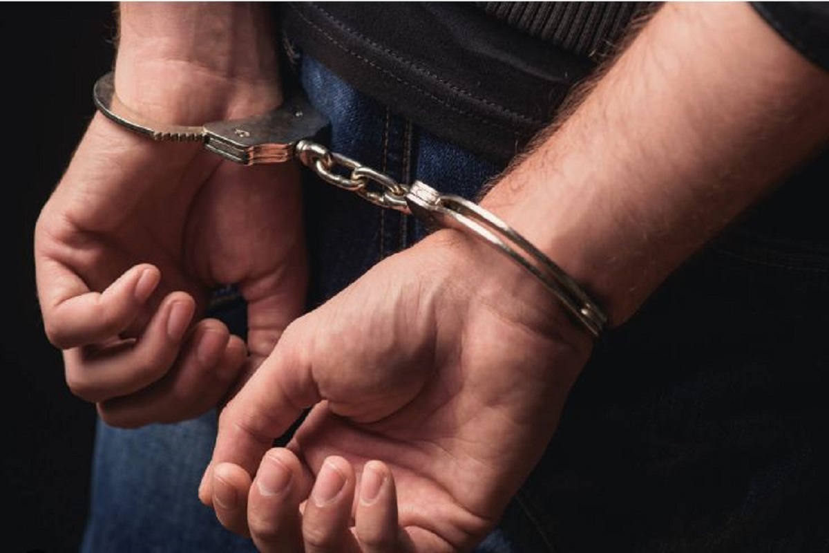 मुर्गा काटने वाले प्रेमी ने किए प्रेमिका के कई टुकड़े, सालों तक रहे थे लिव इन रिलेशन में