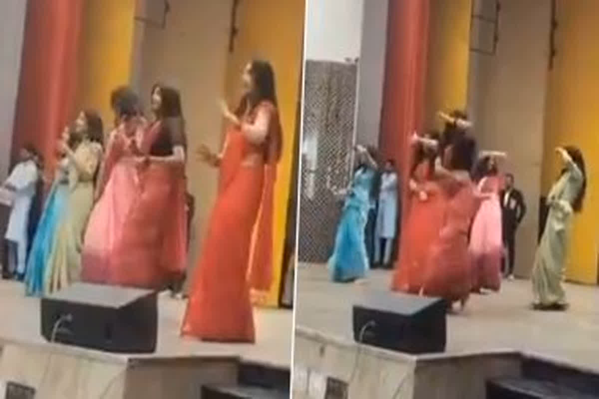 Bundelkhand University Viral Video : संविधान समारोह में सपना चौधरी के गानों पर झूमते दिखे स्टूडेंट्स और टीचर्स, बुंदेलखंड यूनिवर्सिटी का वीडियो हुआ वायरल
