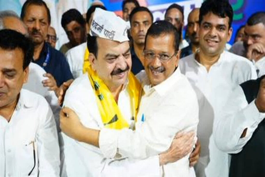 Congress Leader Mateen Ahmed Join AAP