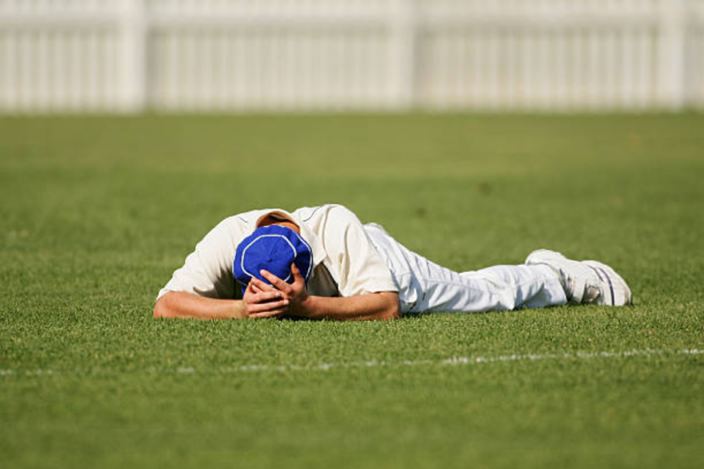 captain dies in the middle of the field