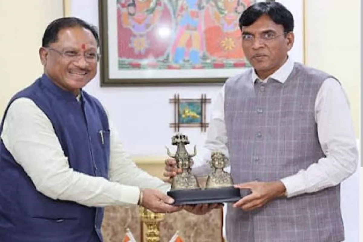 छत्तीसगढ़ में जनजातीय गौरव दिवस समारोह का आयोजन, 10,000 माई भारत यूथ वालंटियर्स के साथ पदयात्रा में शामिल होंगे डॉ. मनसुख मांडविया