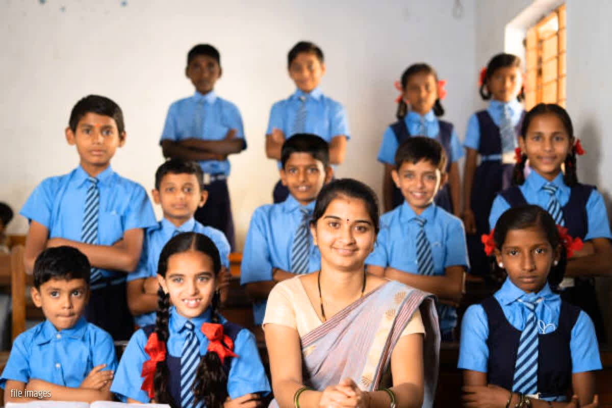 CG Teacher Vacancy Latest Update: छत्तीसगढ़ में शिक्षकों की बंपर भर्ती, इतने पदों के लिए मंगाए गए हैं आवेदन, यहां जानें वैकेंसी की पूरी डिटेल