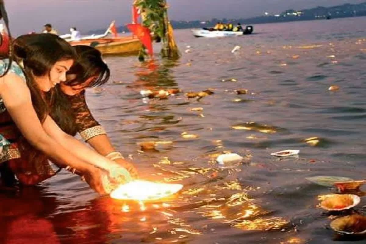 Margashirsha Purnima 2024 : साल की आखिरी पूर्णिमा है आज, भूलकर भी न करें ये काम, वरना रुष्ट हो जाएंगे धन की देवी मां लक्ष्मी और भगवान विष्णु