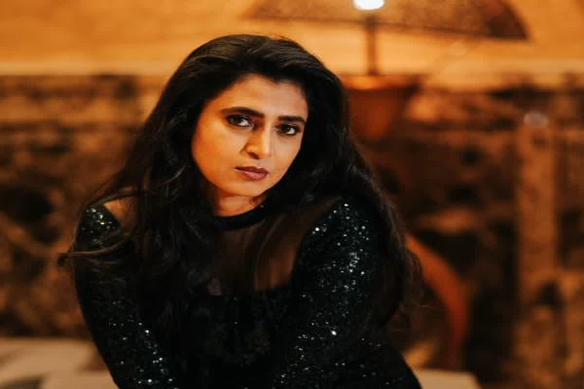 Actress Kasthuri Shankar Arrested: मशहूर अभिनेत्री को पुलिस ने किया गिरफ्तार, मामला जानकर हैरान हो जाएंगे आप