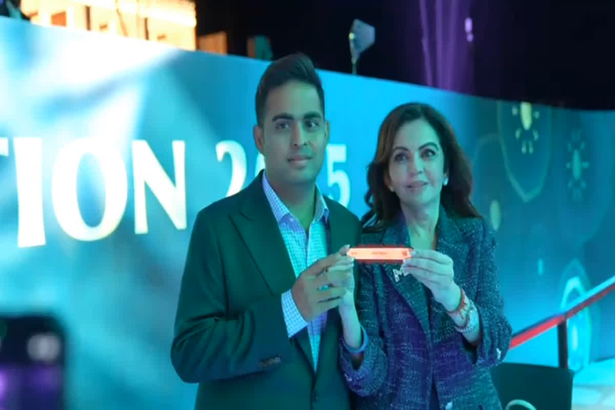 Nita Ambani IPL 2025 Auction: नीता अंबानी ने खास अंदाज में किया नए खिलाड़ियों का स्वागत, आईपीएल नीलामी के बाद दिया ये संदेश