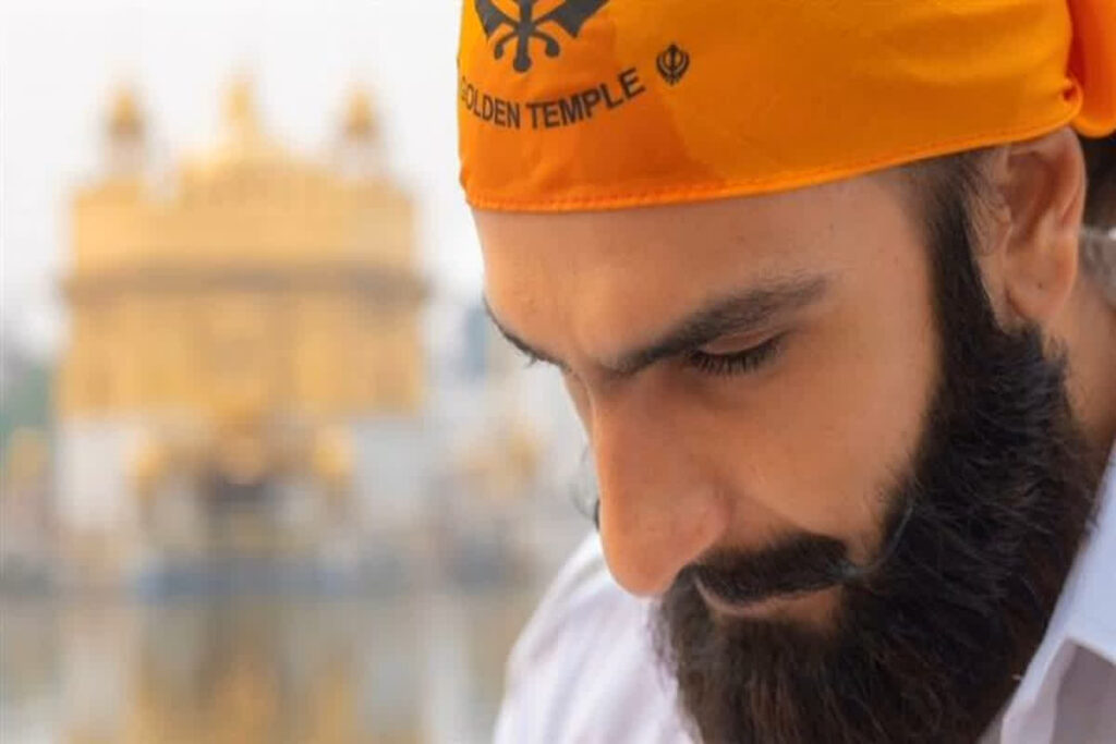 Ranveer Singh Visits Golden Temple