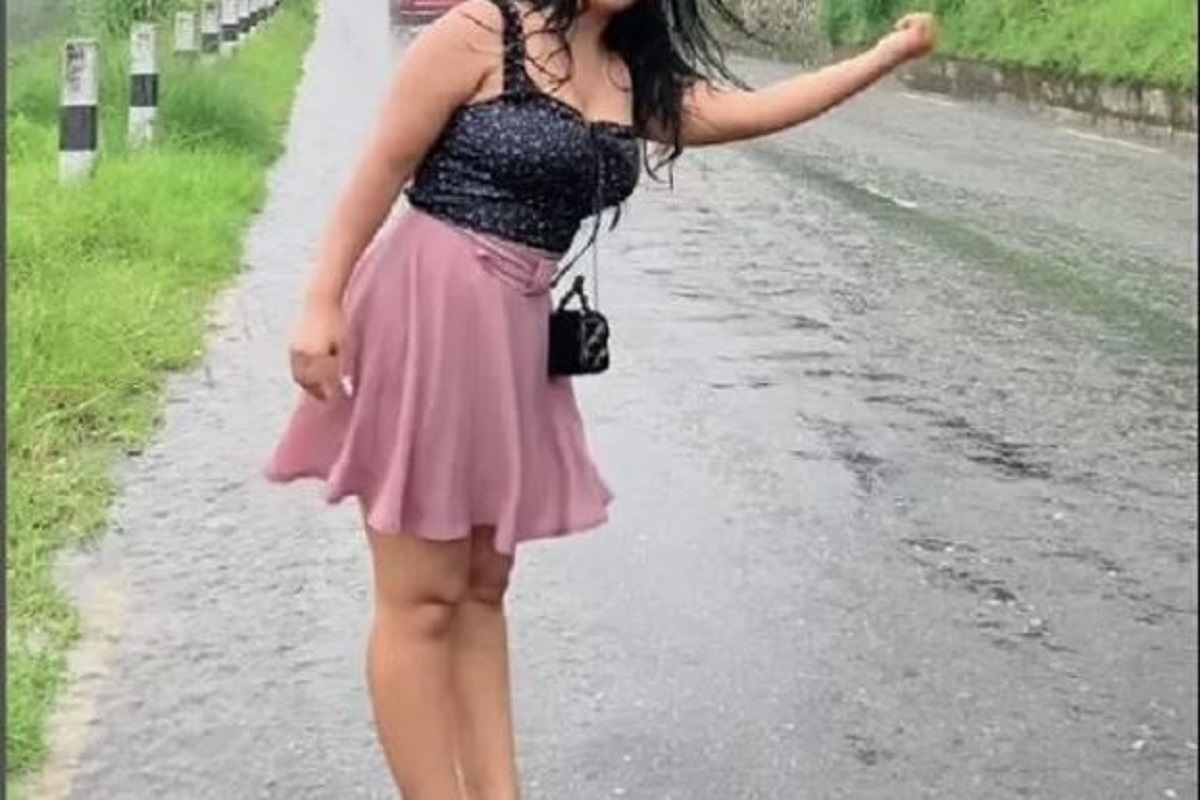 Shama Khan trapped: हाइवे में चलती कार में सेक्स का लालच! हसीना शमा खान बुरी तरह फंसी