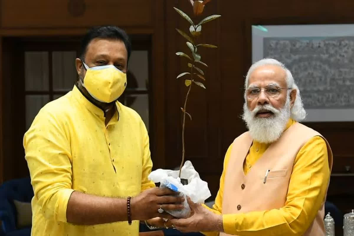 Case against Union Minister Suresh Gopi: मोदी सरकार के इस मंत्री के खिलाफ एफआईआर दर्ज.. एम्बुलेन्स के दुरूपयोग से जुड़ा है केस, जानें किसने की थी शिकायत..