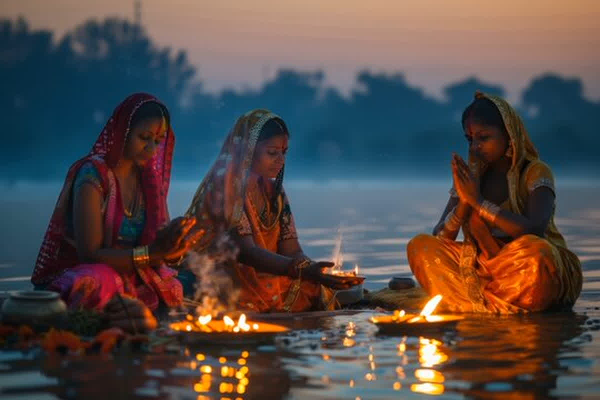 Chhath Maiya Aarti Lyrics in Hindi: इस आरती के बिना अधूरी है छठी मईया की पूजा, चार दिनों तक प्रतिदिन करें पाठ, पूरी होगी हर मनोकामना