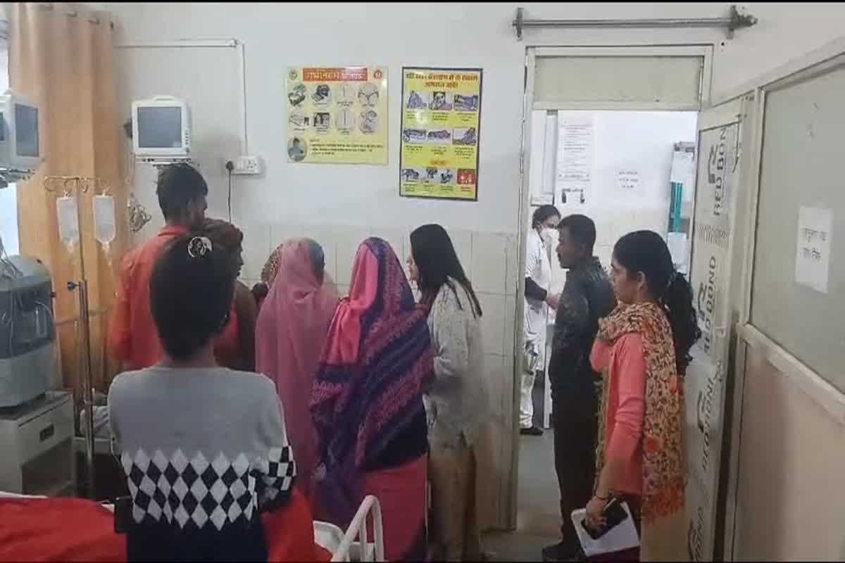 Bhopal Food Poisoning: मिड-डे मील का खाना खाकर बिगड़ी 7 बच्चों की तबियत, आनन-फानन में पहुंचे अस्पताल