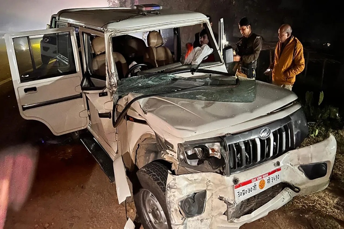 Minister Nandi Convoy Accident: मंत्री के काफिले की गाड़ी को ट्रैक्टर ने मारी टक्कर, CRPF जवानों सहित 4 लोग घायल, दौरे से लौटते समय इस जगह पर हुआ हादसा