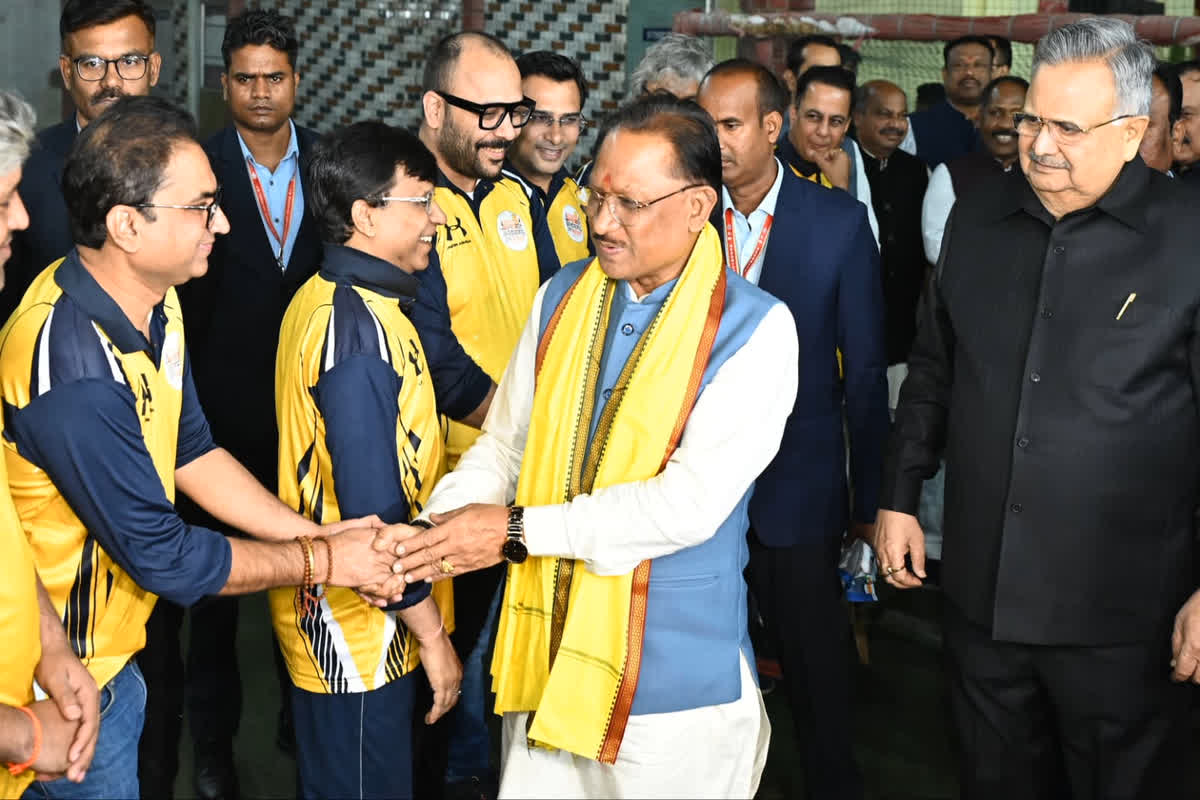 Media Cricket League Launched: सीएम विष्णुदेव साय ने किया मीडिया क्रिकेट लीग का शुभारंभ, विधानसभा अध्यक्ष डॉ. रमन सिंह समेत कई दिग्गज रहे मौजूद