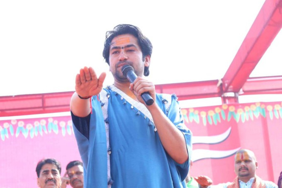 Dhirendra Shastri on Eid Al-Adha: बंद हो बकरीद दी जाने वाली कुर्बानी.. पं. धीरेंद्र शास्त्री ने की मांग, कहा- जिंदा नहीं कर सकते तो…