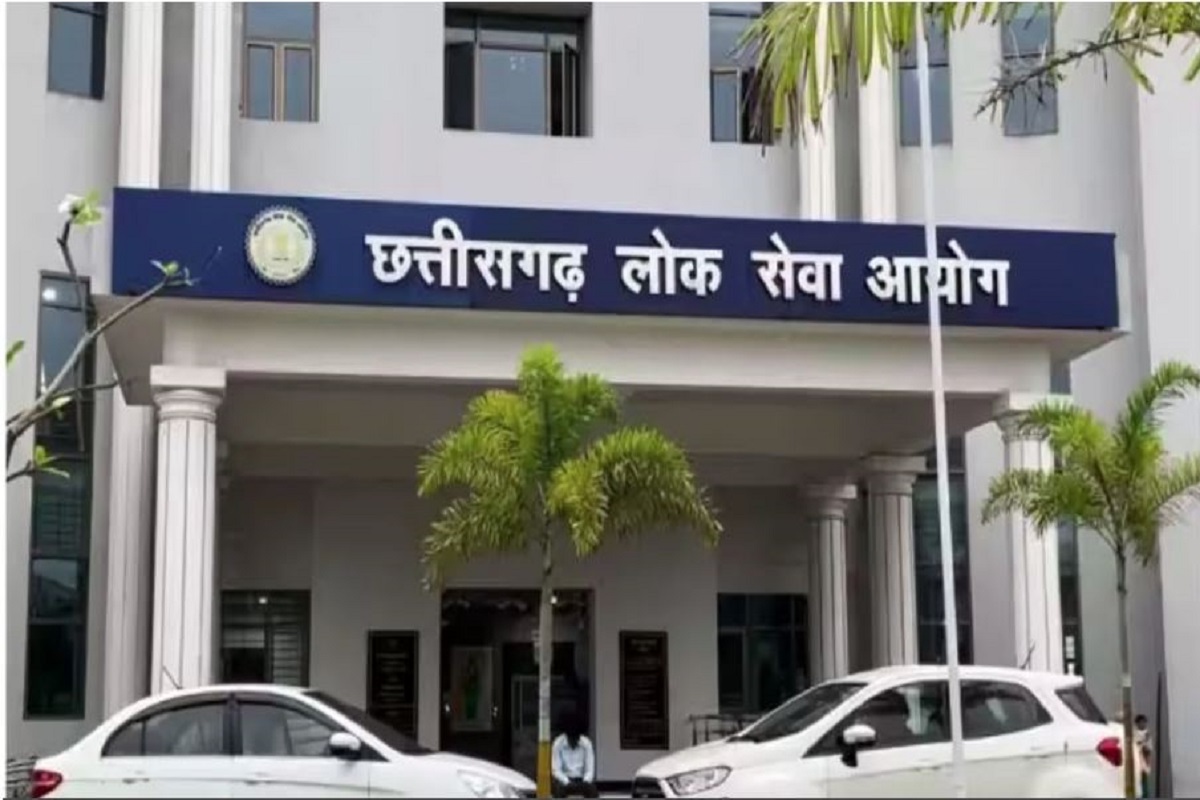 CGPSC 2023: जुनून और जिद से मिली जीत! दफ्तर में अधिकारियों की फाइल उठाने वाले प्यून ने पास की CGPSC की परीक्षा, अब खुद बना अफसर
