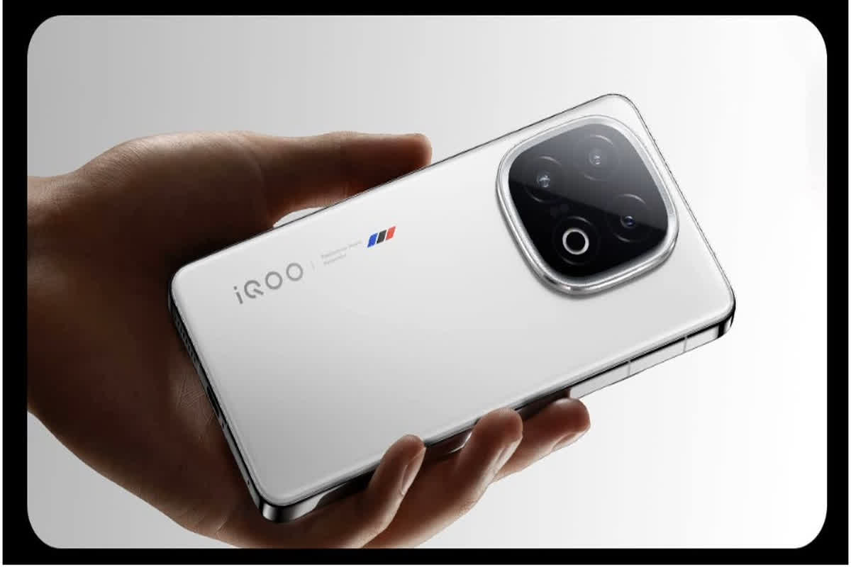 iQOO 13 Price in India: 6000mAh बैटरी, 50MP के तीन कैमरे.. भारत में लॉन्च हुआ iQOO का दमदार फोन, जानें कीमत