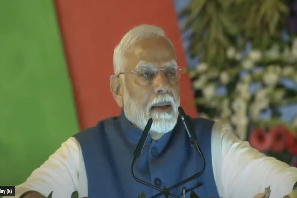 PM Modi Speech in Khajuraho: खजुराहो में पीएम मोदी ने की जमकर तारीफ, कहा- टॉप इकोनॉमी में से एक होगा मध्यप्रदेश