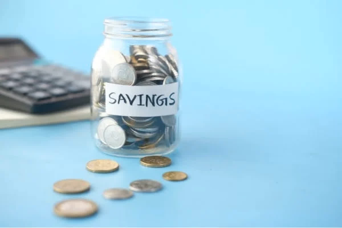 Small Savings Schemes Interest Rates: PPF, सुकन्या समृद्धि समेत कई स्माल सेविंग स्कीम की ब्याज दरों पर बड़ा अपडेट, जानें किस योजना पर कितना मिलेगा इंटरेस्ट