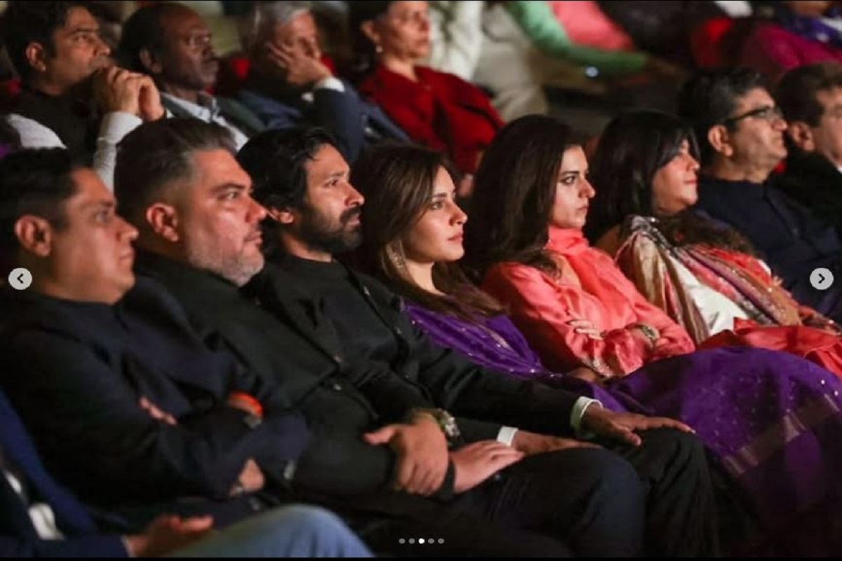 Vikrant Massey announced to quit acting: विक्रांत मैसी ने एक्टिंग छोड़ने का किया ऐलान! PM मोदी के साथ फिल्म देखने से पहले लिया बड़ा फैसला