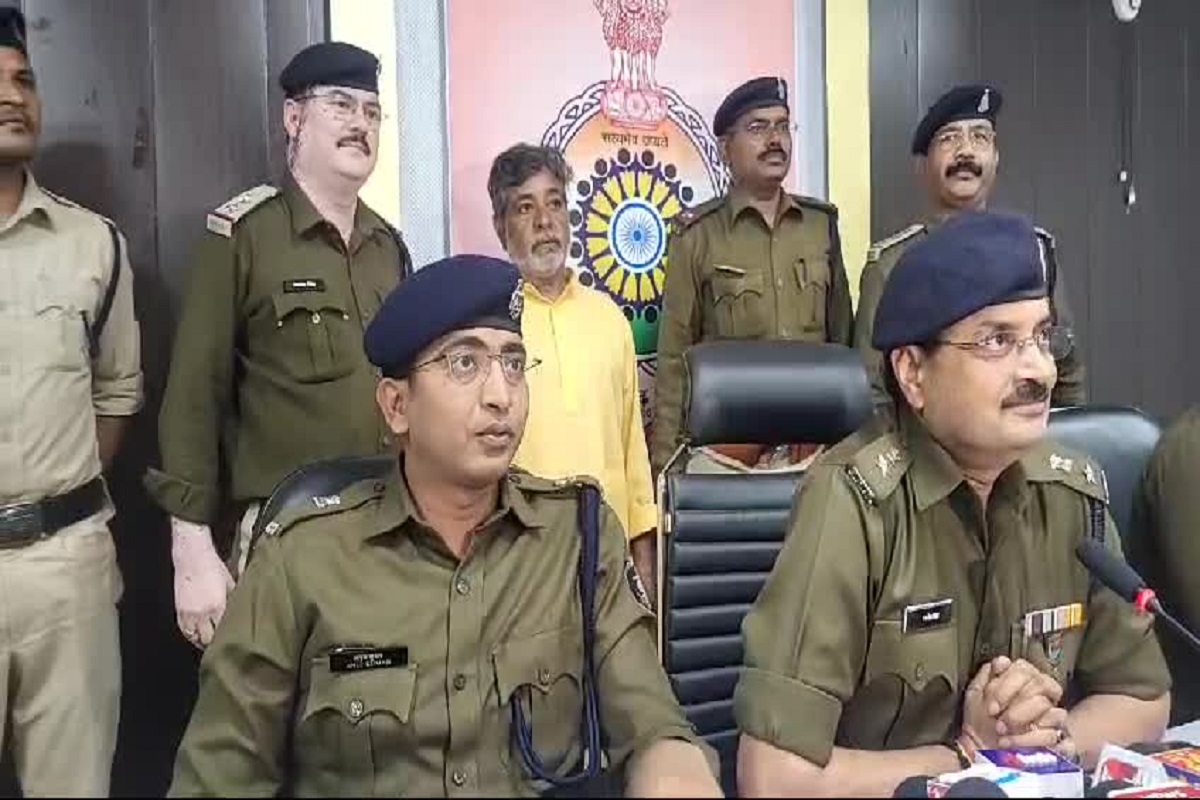 CG crime news: बिलासपुर में ड्रग तस्कर पर सबसे बड़ी कार्रवाई, 2 करोड़ की संपत्ति जब्त, फर्जी फर्म के जरिए नशे का कारोबार