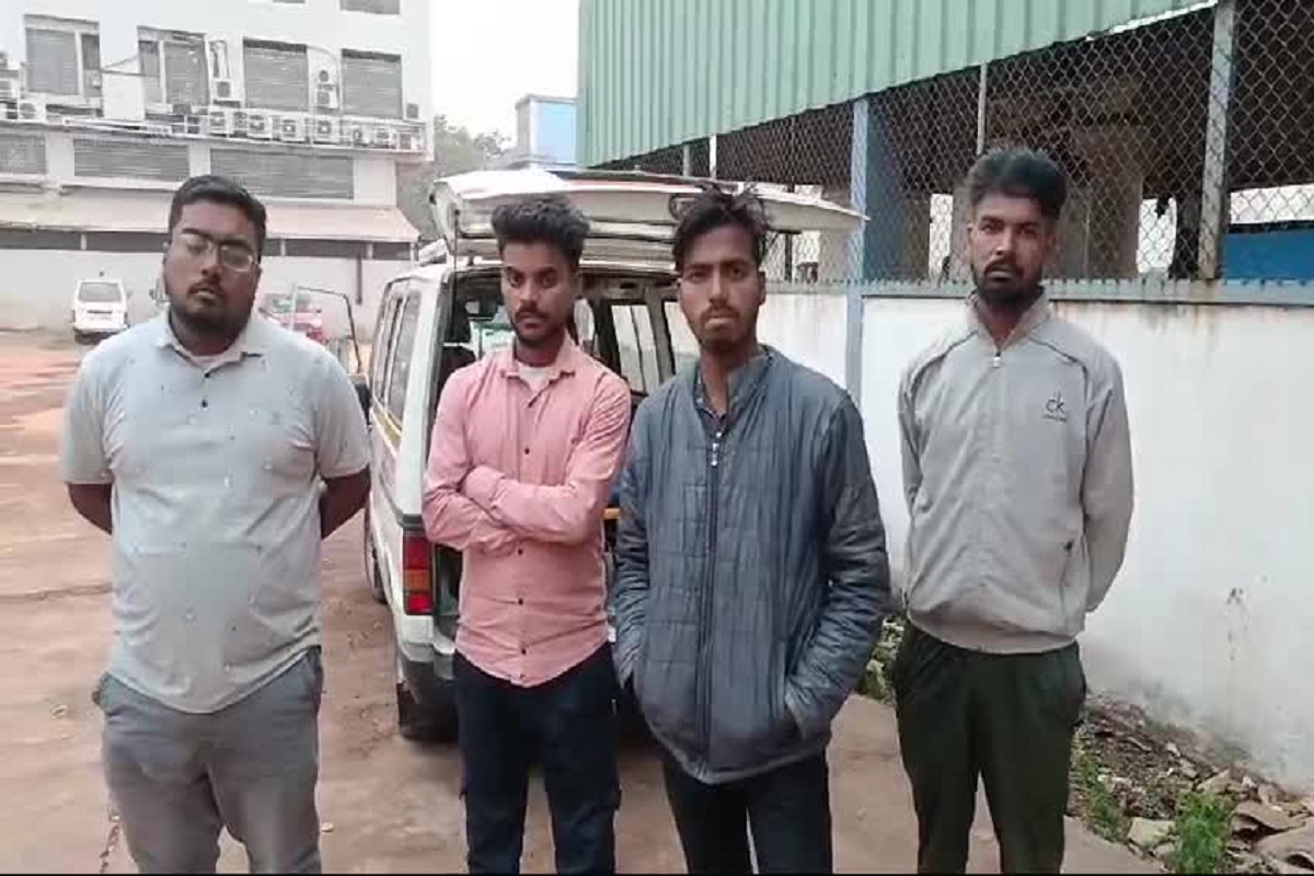 CG crime news: जीजा से फोन पर अक्सर बात करती थी पत्नी, पति ने किया मना तो कर गई बड़ा कांड