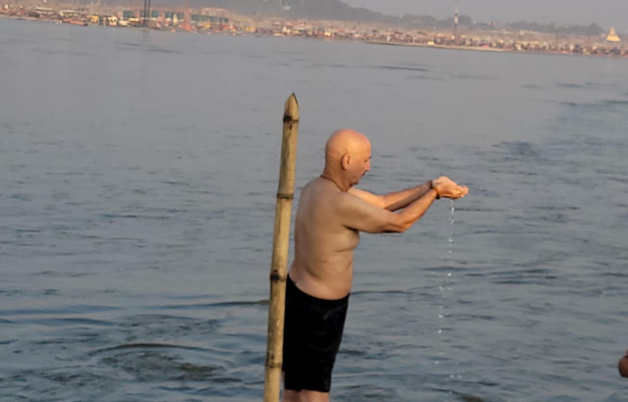 Anupam Kher In Mahakumbh 2025। Image Credit: UPDPR