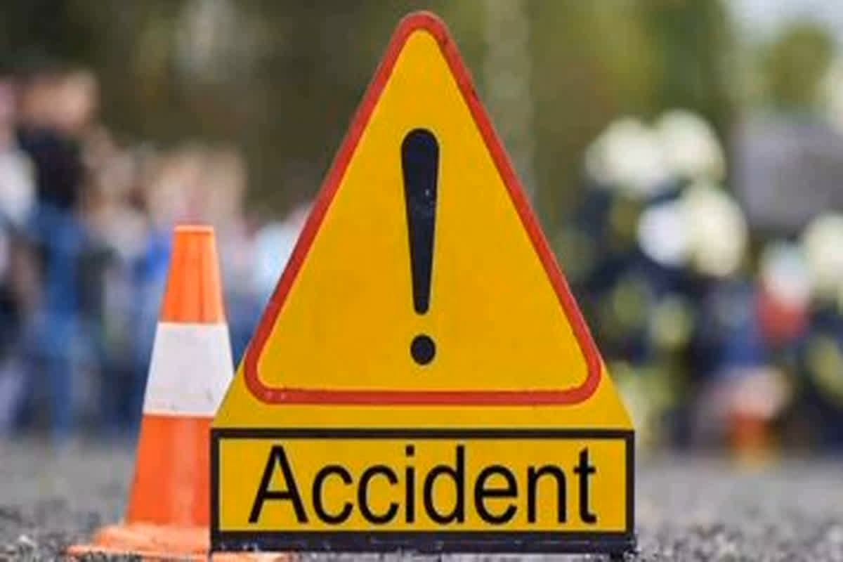 Pune Road Accident: दर्दनाक हादसे का शिकार हुआ परिवार, पिता समेत दो बच्चे की मौत, घर में पसरा मातम