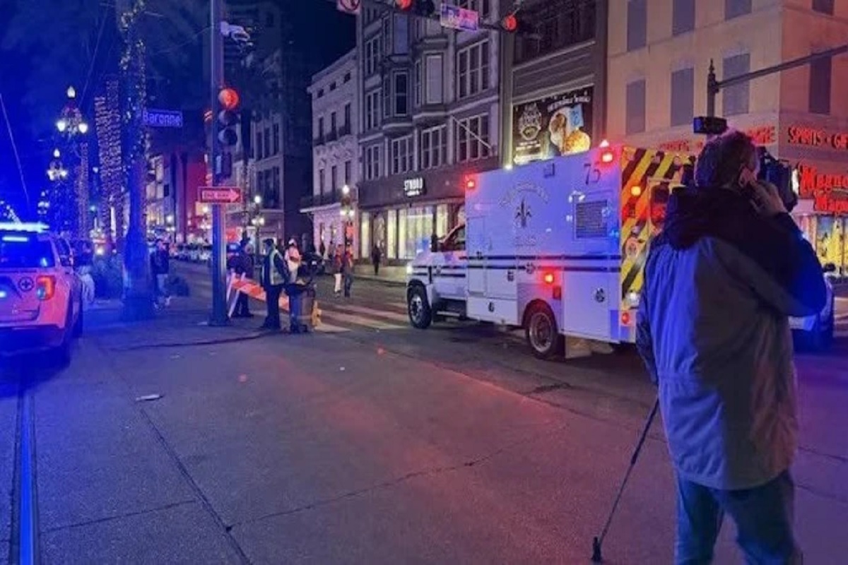 New Orleans Terrorist Attack: नए साल का जश्न मना रहे थे लोग, तभी आतंकियों ने अचानक घुसा दिया ट्रक, थम गई 12 लोगों की सांसें