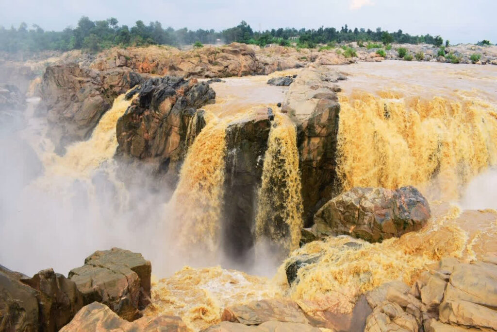 Rakasganda waterfall Kaise jaye