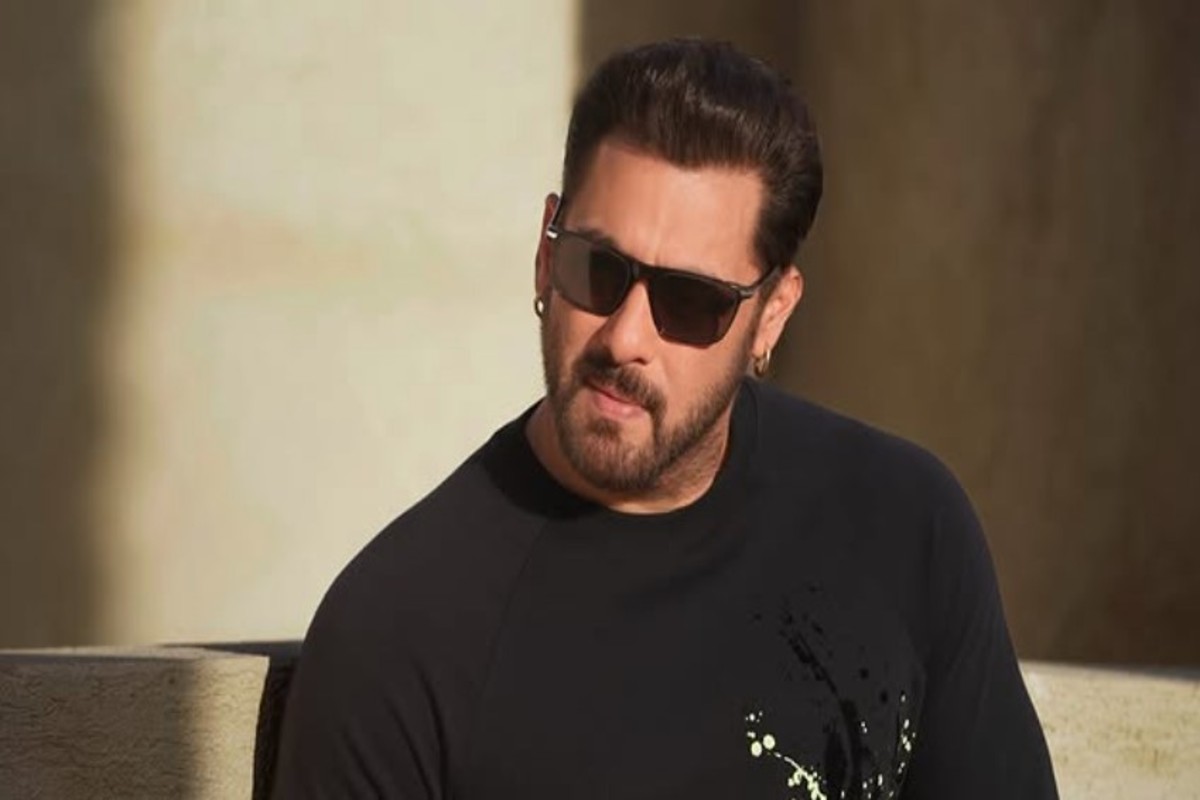 Salman Khan Galaxy Apartment Security: सलमान खान की सुरक्षा बढ़ी, बुलेटप्रूफ हुई घर की बालकनी और खिड़कियां, वीडियो वायरल…