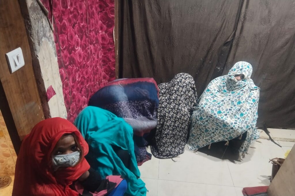 sex racket busted in spa center, image source: ibc24