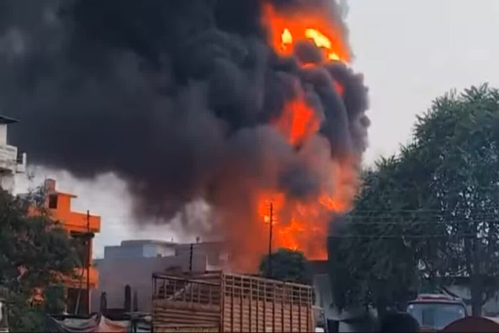 Fire breaks out in chemical factory / Image Credit: Jaheer Khan X Handle