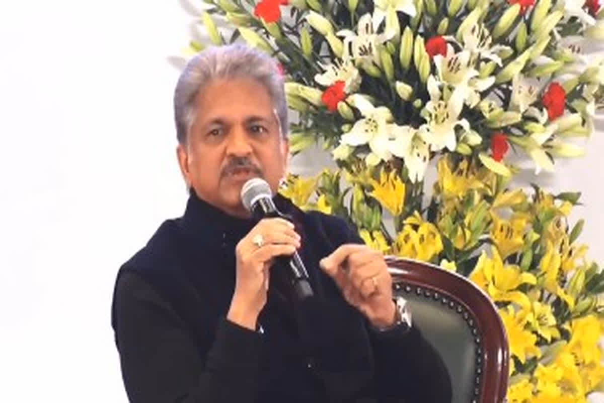 Anand Mahindra Statment: Working Hours को लेकर चल रही बहस पर बोले आनंद महिंद्रा, कहा- बहस क्वालिटी ऑफ वर्क पर होने चाहिए क्वांटिटी पर नहीं