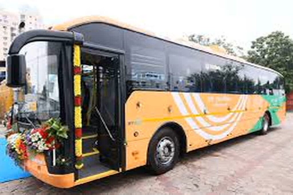 Mahakumbh Special Bus। Image Credit: ANI