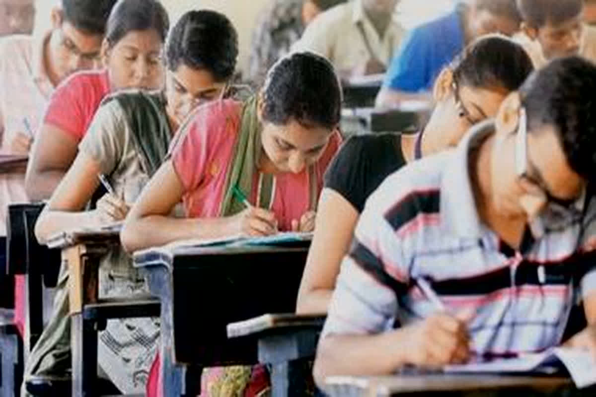 RSSB Exam New Dress Code: प्रतियोगी परीक्षार्थियों के लिए जारी हुआ अजीबोगरीब फरमान, अब इस ड्रेस कोड में ही एग्जाम सेंटर में मिलेगी एंट्री