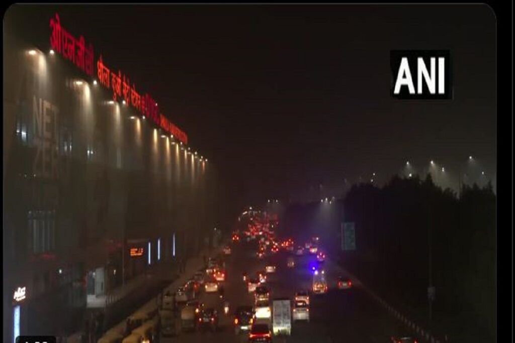 19 flights diverted at Delhi airport due to dense fog, image source: ANI