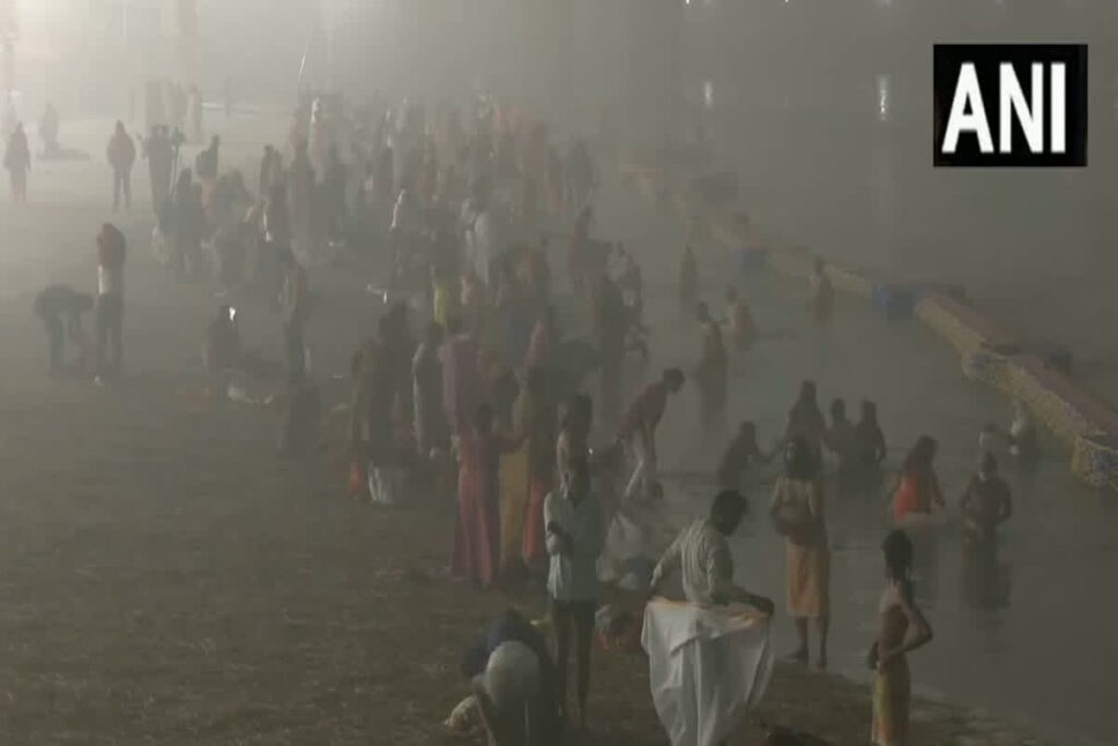 Mahakumbh 2025 Shahi Snan Live। Photo Credit: @AHindinews