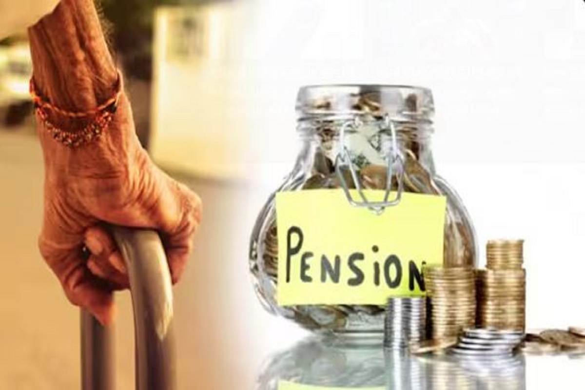 Old Pension Scheme Latest Update: सरकारी कर्मचारियों के लिए पुरानी पेंशन योजना से जुड़ी बड़ी खबर, सरकार ने कर दिया ये ऐलान, जानकर हो जाएंगे खुश