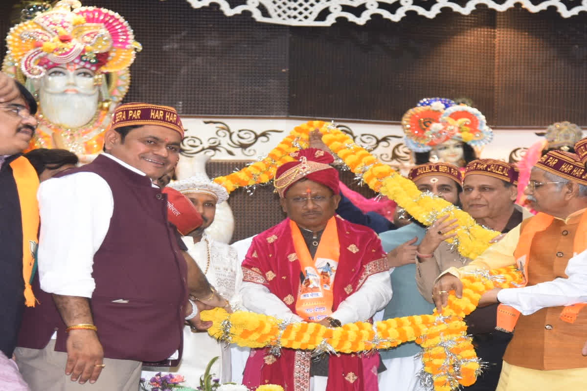 CM Sai In Chaliha Utsav: चालिहा उत्सव में शामिल हुए सीएम साय, भगवान झूलेलाल की पूजा-अर्चना कर राज्य की खुशहाली और समृद्धि की कामना की