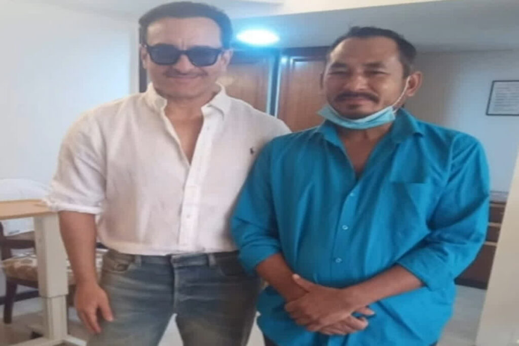 Saif Ali Khan Meets Auto Driver। Image Credit: Instagram