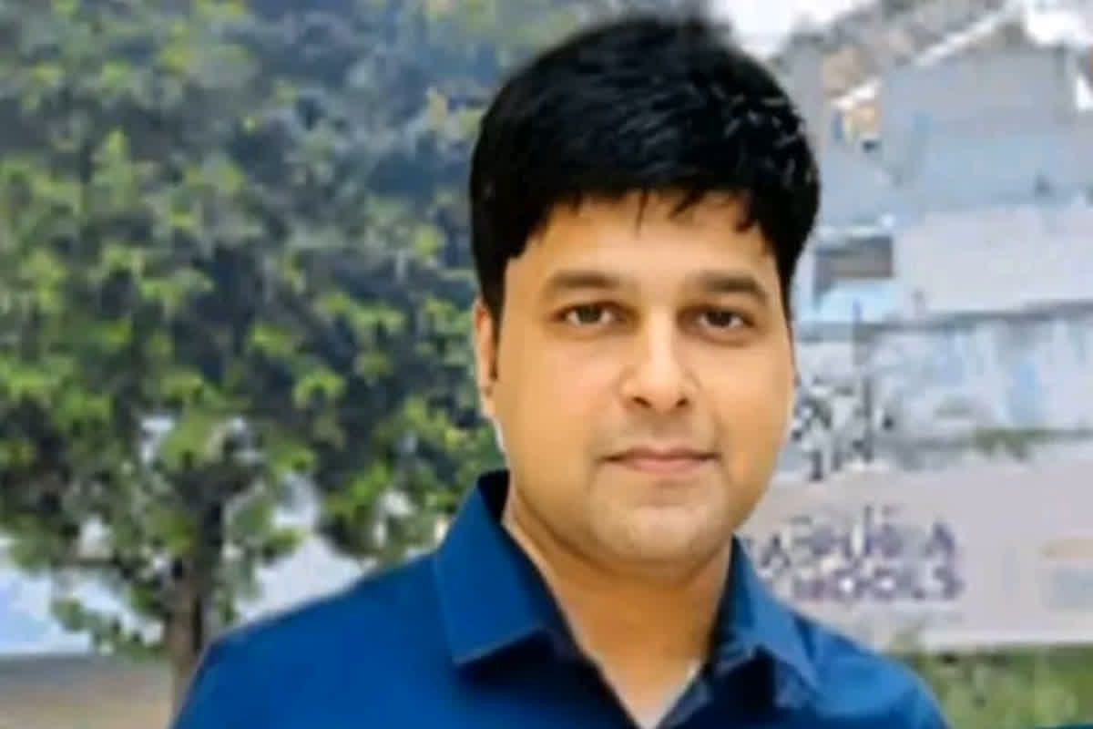 Saurabh Sharma surrendered : परिवहन विभाग के पूर्व कांस्टेबल सौरभ शर्मा ने किया सरेंडर, ठिकाने से मिला था 2 क्विंटल चांदी की सिल्लियां और करोड़ों रुपए कैश