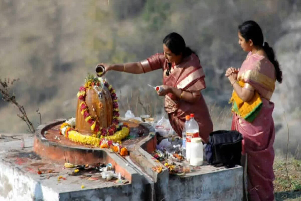 Shivling Theft In CG | Image Source | symbolic