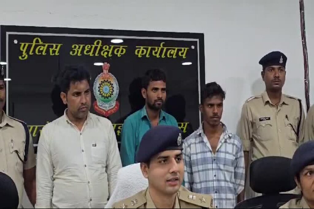 Sensational firing incident in Sarangarh, image source: ibc24