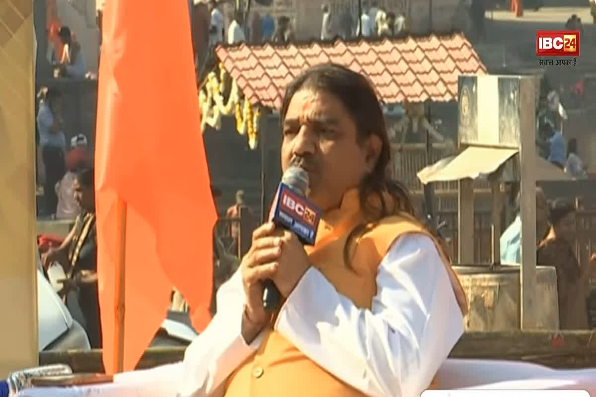 IBC24 MAHAKUMBH CONCLAVE 2025: महाकुंभ जैसा आयोजन करना कितना मुश्किल होता है, जहां रोजाना करोड़ों श्रद्धालु पहुंच रहे हैं? खजराना गणेश मंदिर के पुजारी अशोक भट्ट ने दी जानकारी