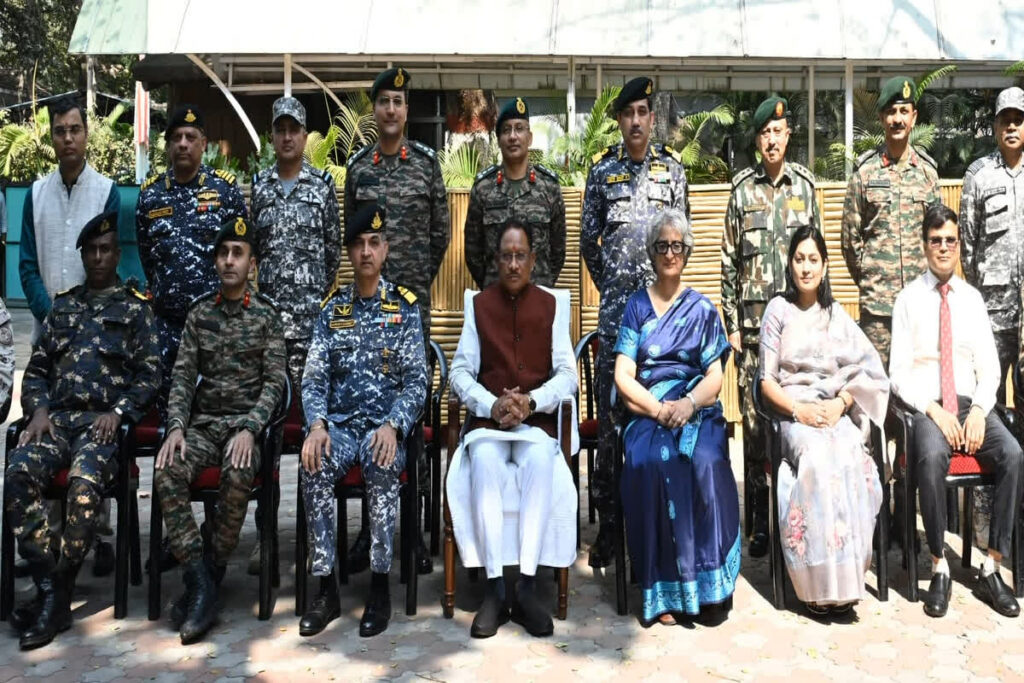 Army officers Meet CM Sai/ Image Credit : CG DPR