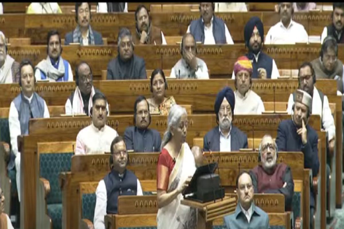Union Budget 2025: वित्त मंत्री की बजट भाषण के दौरान विपक्ष का हंगामा, पहले इस विषय पर चर्चा करने की मांग, किया वॉकआउट