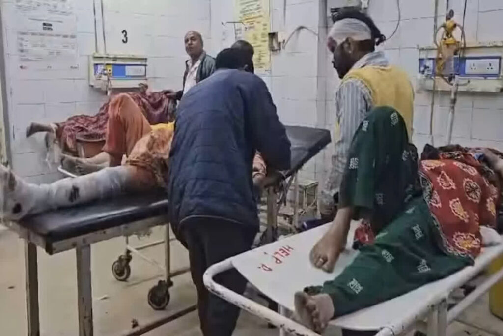 Mahakumbh Bus Accident| Photo Credit: IBC24